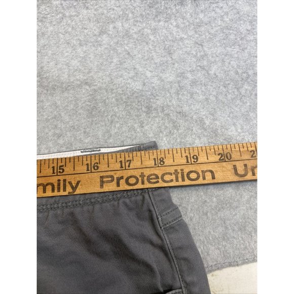 UNDER ARMOUR Men 36 Fitted Gray Cargo SHORTS Pants Knee Length Pockets Durable - Picture 5 of 6
